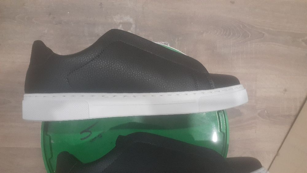 Продам кеды мужские.