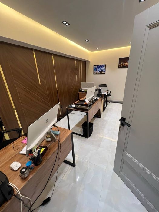 Продается нежилое помещение вдоль дороги 80м2- Ц-5 | монумент Мужества