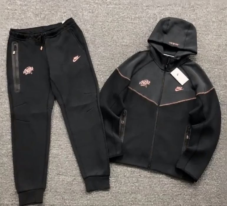 Костюм размер L новый