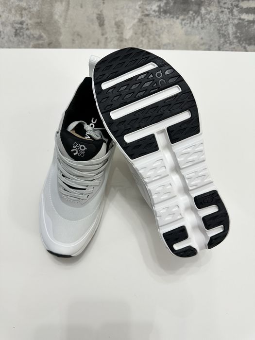 Adidasi On Running Cloudtilt 2 Loewe