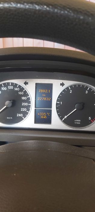 Vând Mercedes B class  CDI din 2009,motor 1900 ,diesel