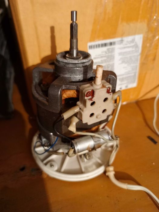 Продается  электромотор от мясорубки, советского производства