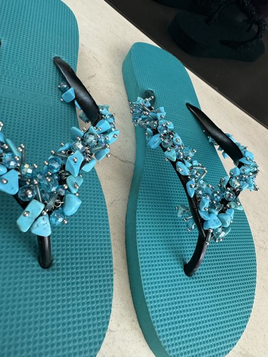 Чисто нови джапанки с камъчета