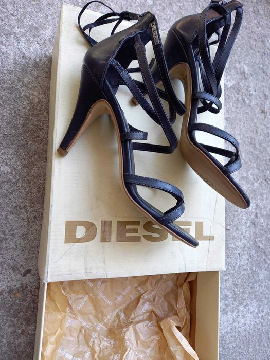 Дамски сандали на Дизел