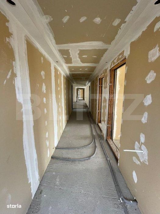 Apartament cu destinatii multiple, semifinisat, 227 mp, zona Scheia