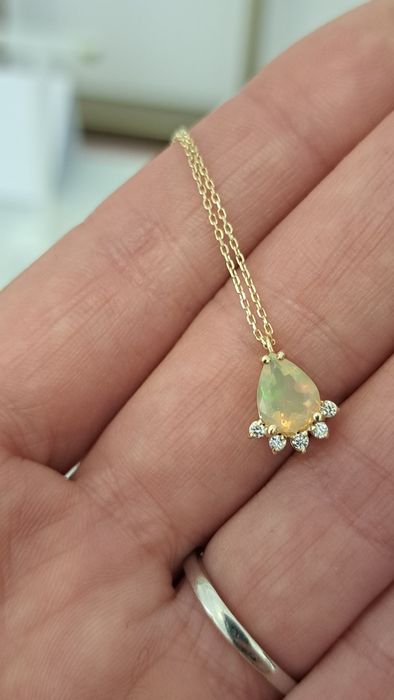 Colier aur opal si diamante