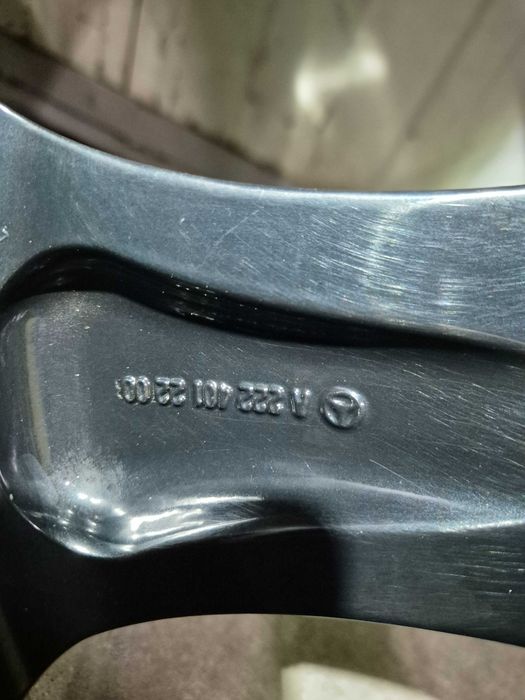 Продавам 4бр.джанти 20 цола с гуми за Мерцедес