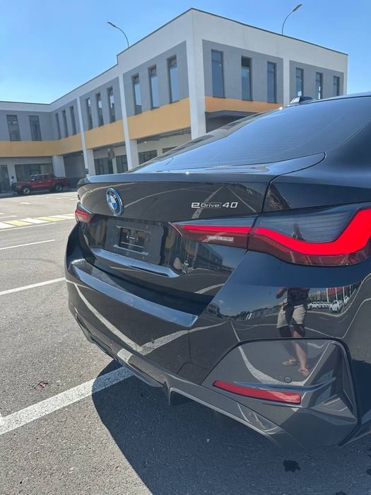 BMW i4 edrive40 Elektr 590 km Germaniya.