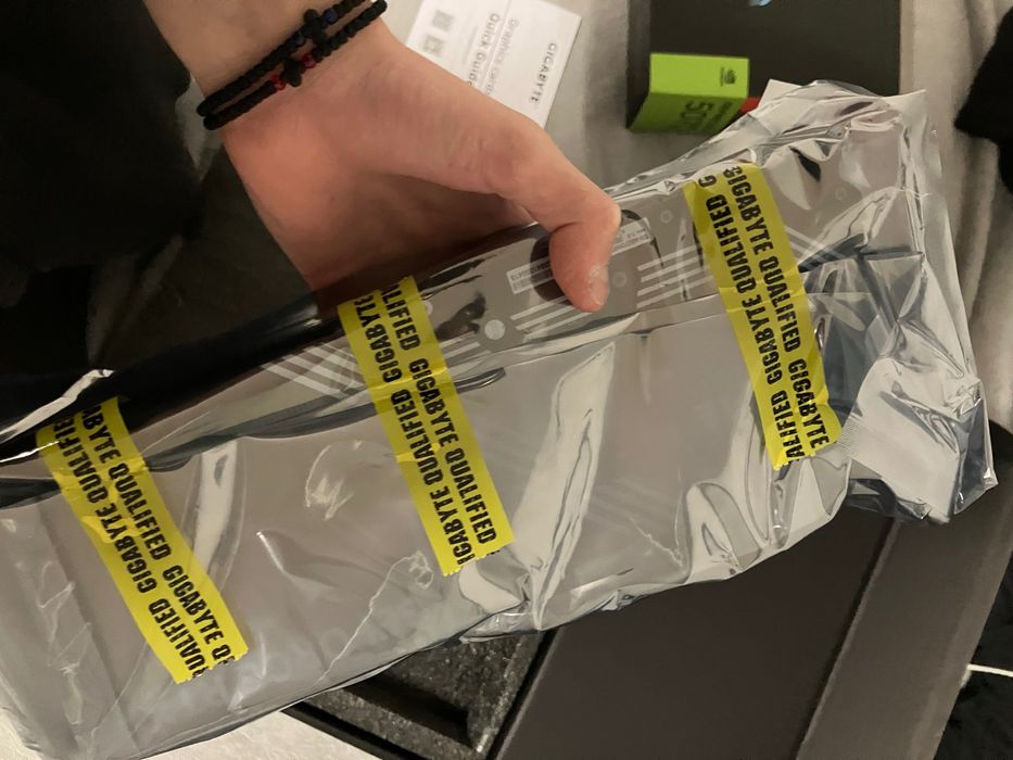 Placă video GIGABAYTE RTX 5070 12 GB GDDR7