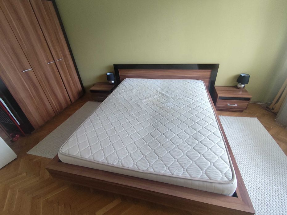 Спалня с нощни шкафчета 160/200см