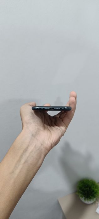 iPhone 7 черный 128гб