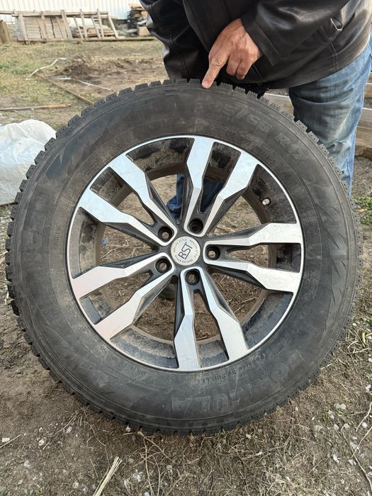 Продам Шины с дисками