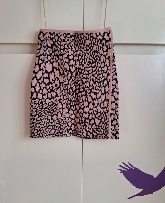 Дамска пола от плетиво