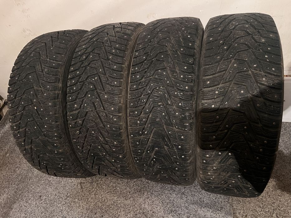 Шины Hankook 235/60/R18 4шт