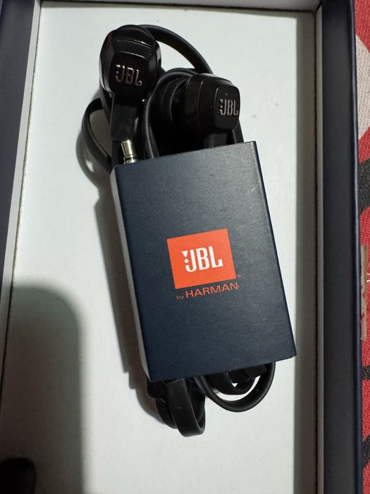 Слушалки JBL