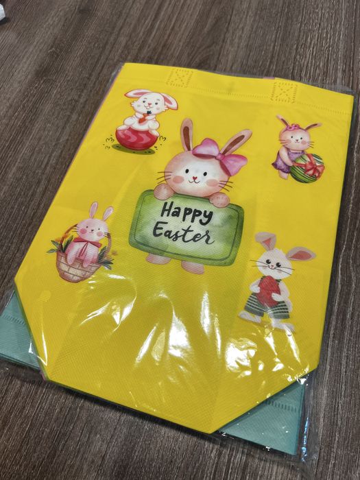 Set 12 pungi cadou cu model de Paste – colorate si reutilizabile