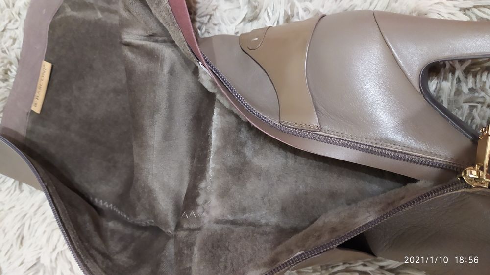 Срочно продам сапоги