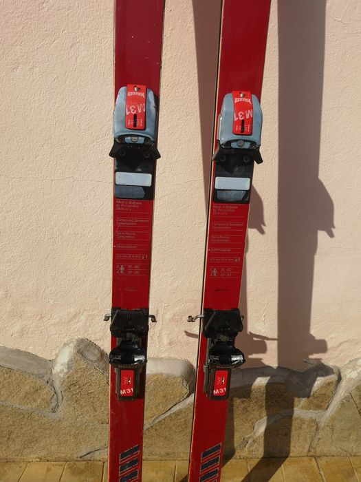 Ретро ски Dynamic с обувки Dachstein и щеки