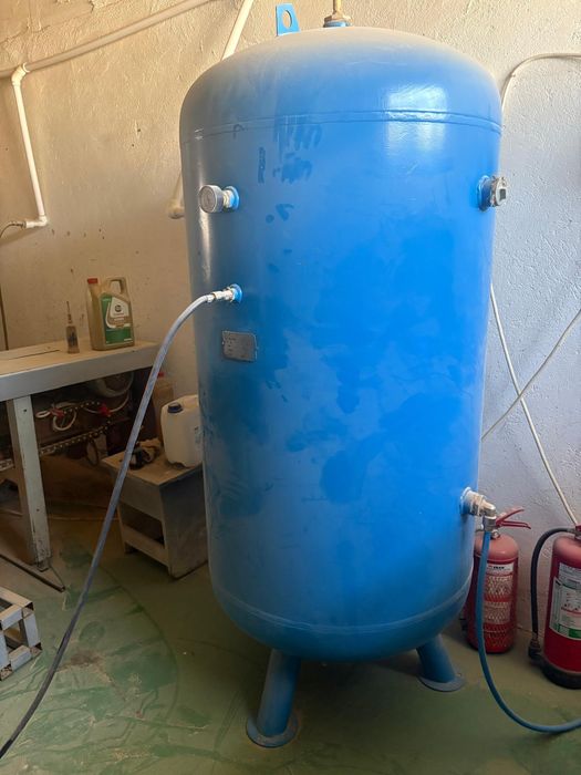 Butelie/Rezervor  aer 725 litri,  SHCapacitate: 725 LPresiune: 10.8 Bar