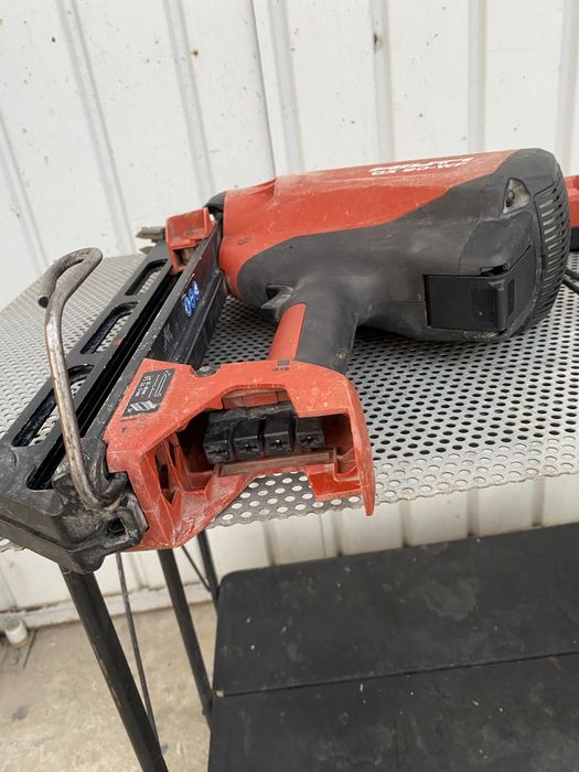 Pistol cuie Hilti GX 90 wf
