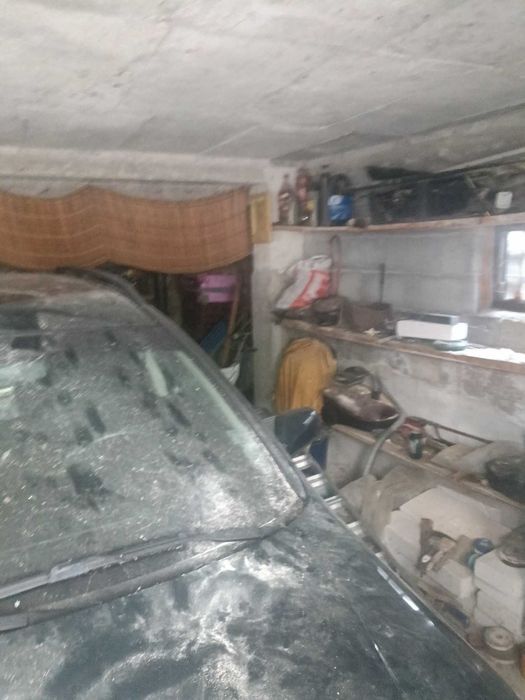 1842-Продава се двуетажна тухлена на гредоред къща в кв. Житница!