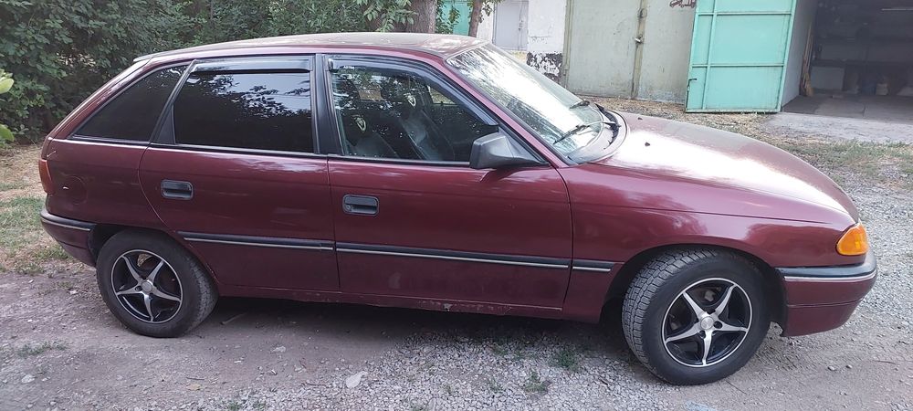 Опель Астра Ф 1.6 1992