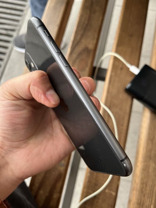 Iphone 11 64 GB черный