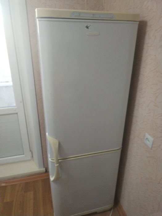 Продам холодильник