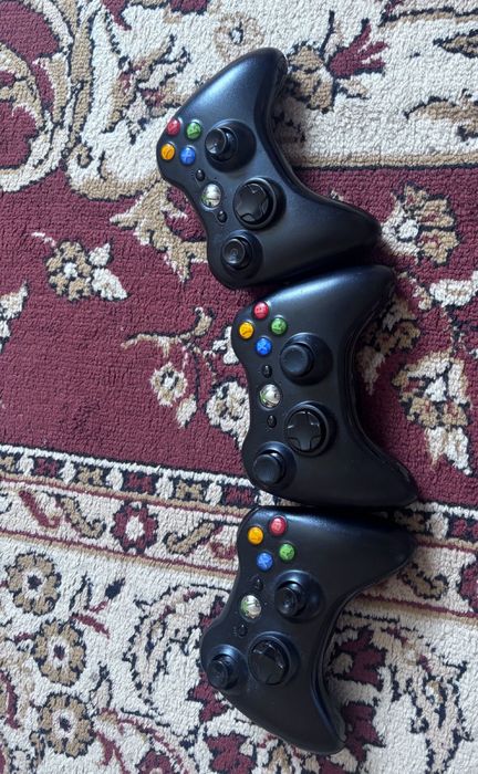Xbox 360 45 k один 2011 а второй 2013