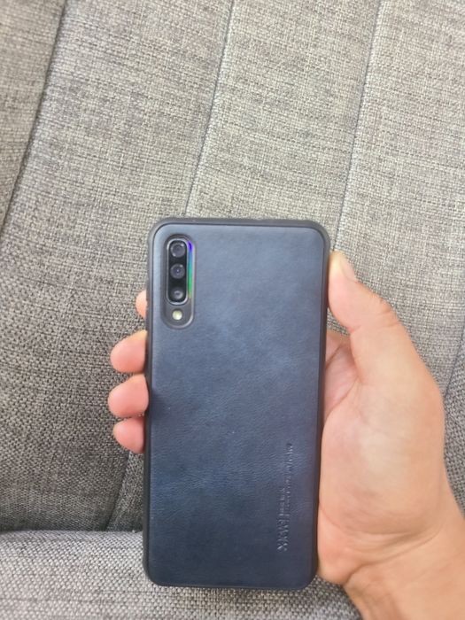 Продам Samsung A50