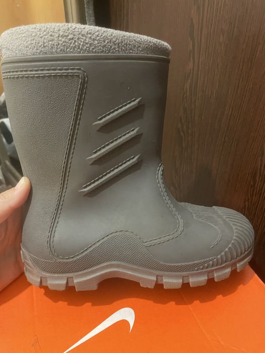 Детские резиновые сапоги