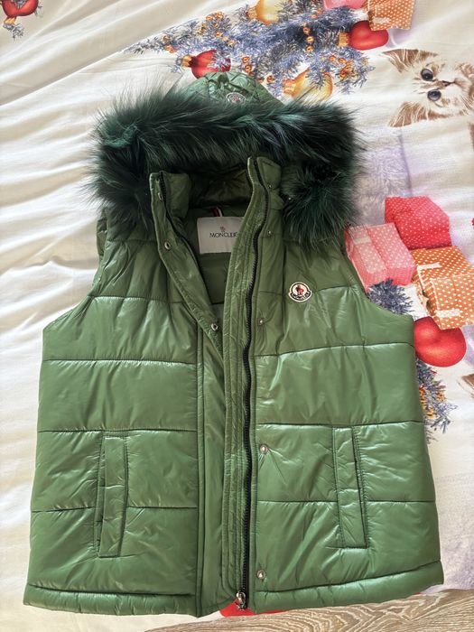 Vesta Moncler superbaa