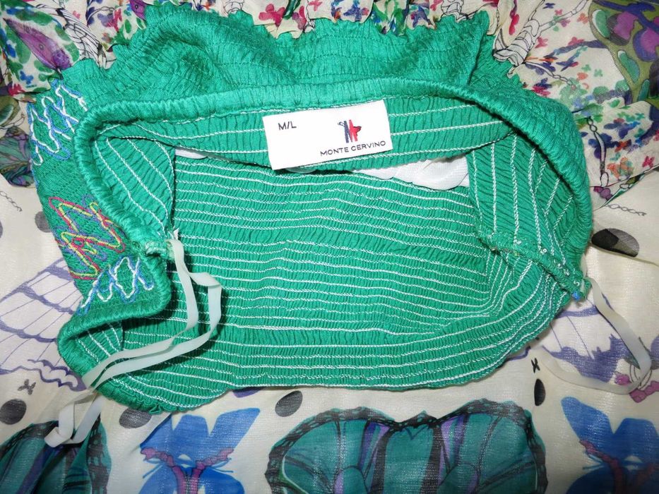 Дамска лятна рокля с много хубаво съчетание от цветове