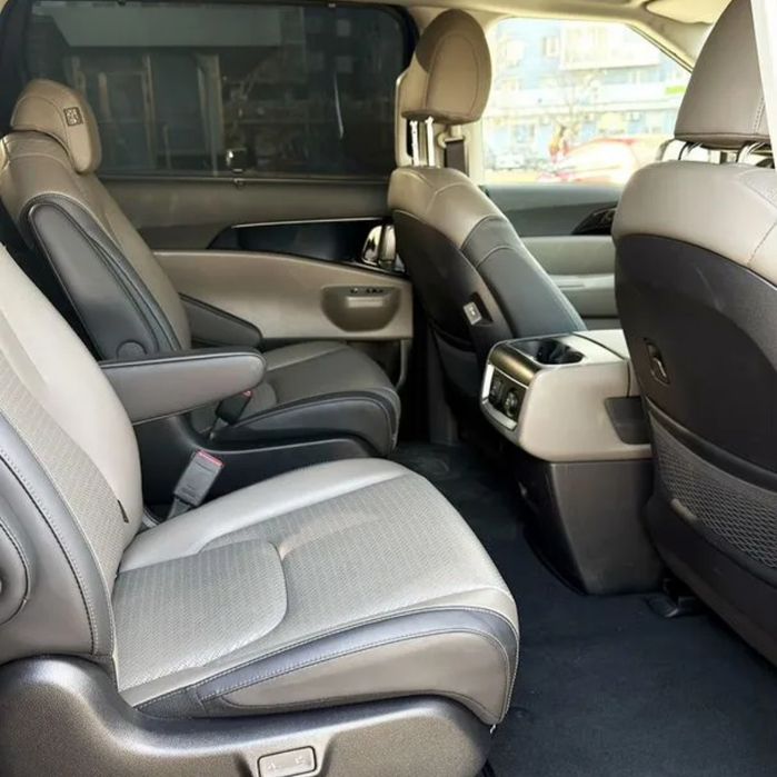 Innovatsion sayohat transporti Yangi 2026 Kia Carnival Tun-u kun xizma