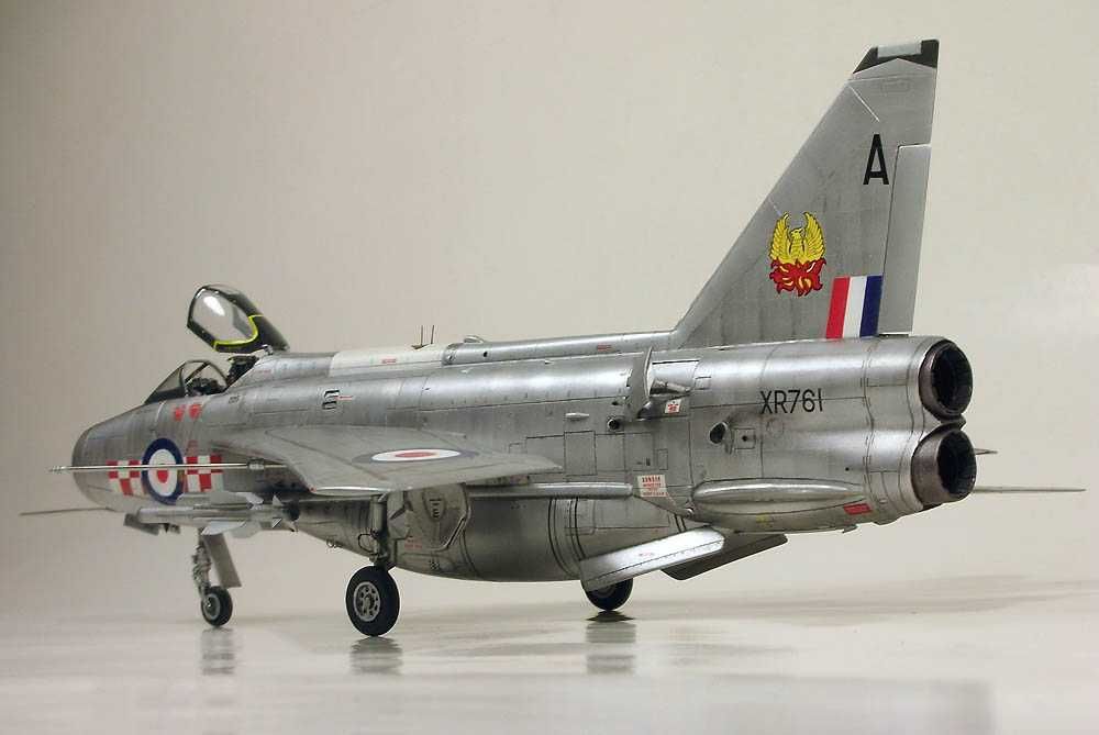 сборная модель самолёта E.E.Lightning 1/72 NOVO РАРИТЕТ СССР!