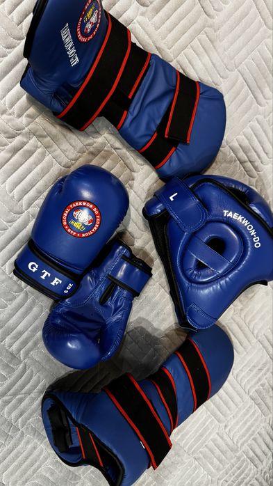 Амуниция и форма для тэквандо