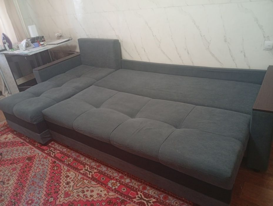 Продаю диван. Срочно!