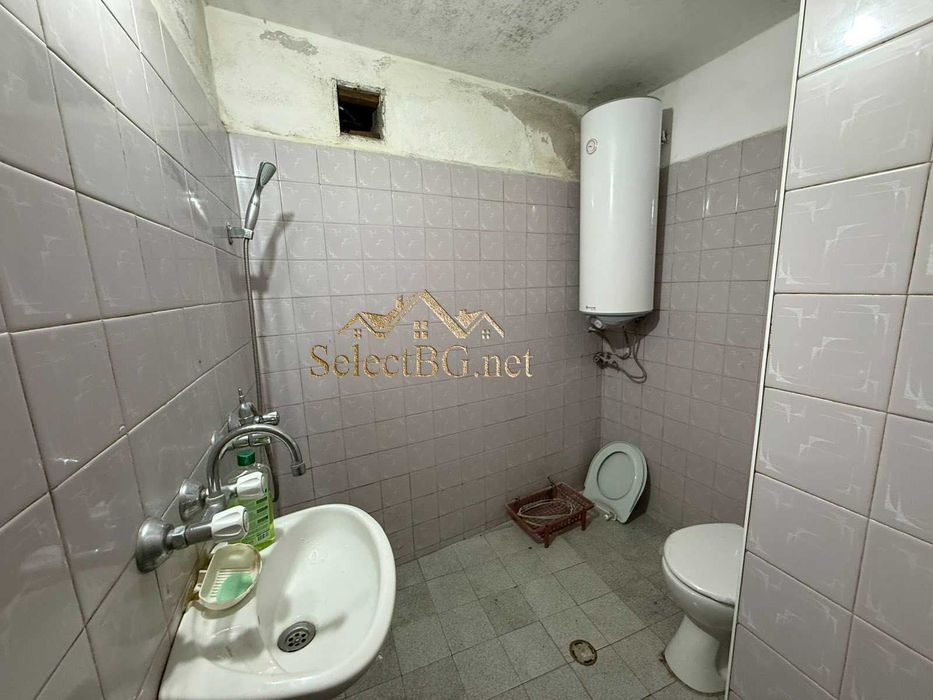 Продава се Къща в Велико Търново, Варуша - 250 кв.м за 1680 €/кв.м - Снимка #13