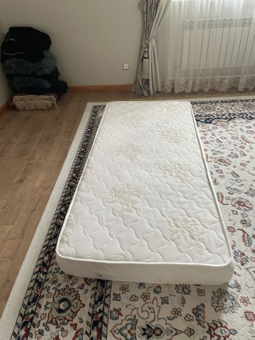 Отдам даром кровать 80/200 с матрасом