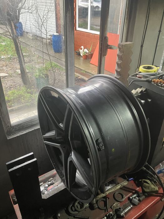 Машинно изправяне на джанти в Хасково