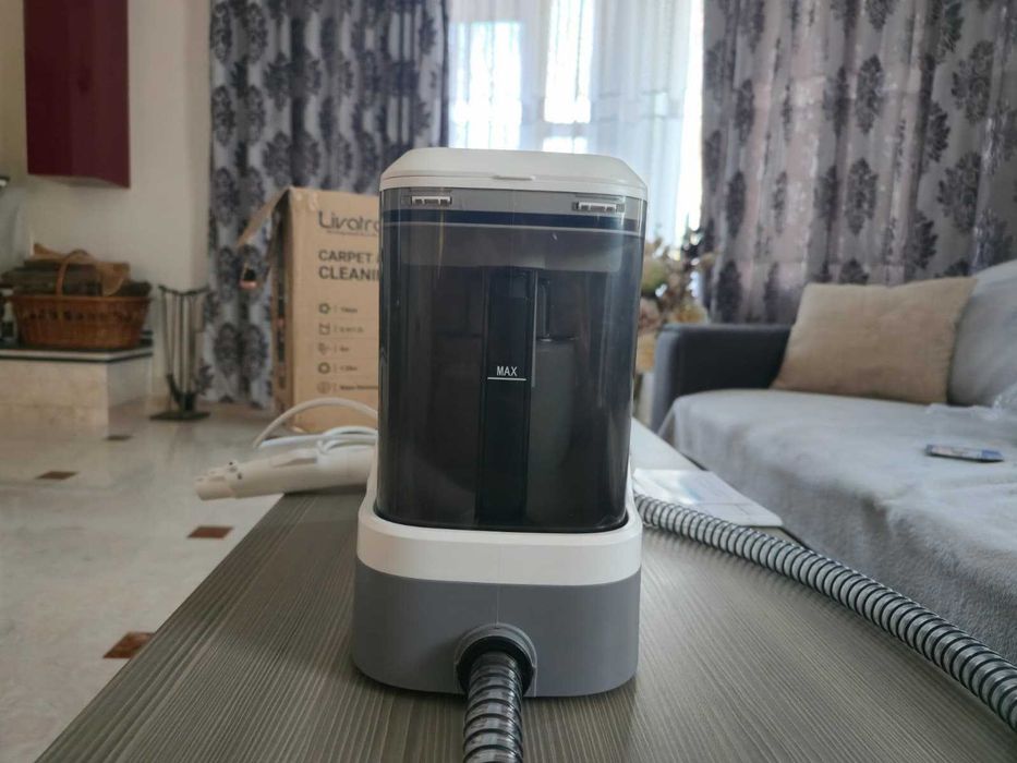 Aspirator cu spălare canapele & covoare Livatro - NOU
