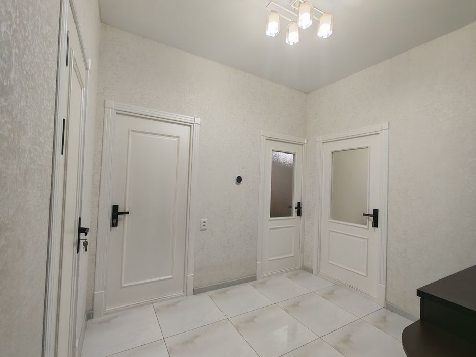 Сдаëтся новая 2-х комнатная квартира на Фрунзенском в Фергане.