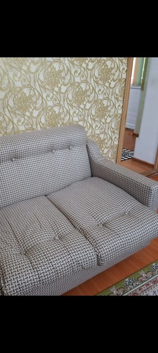 Продам диван в хорошем состояний