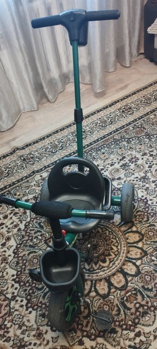 Трехколесный велосипед