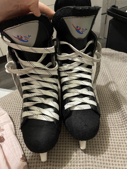 Продам коньки