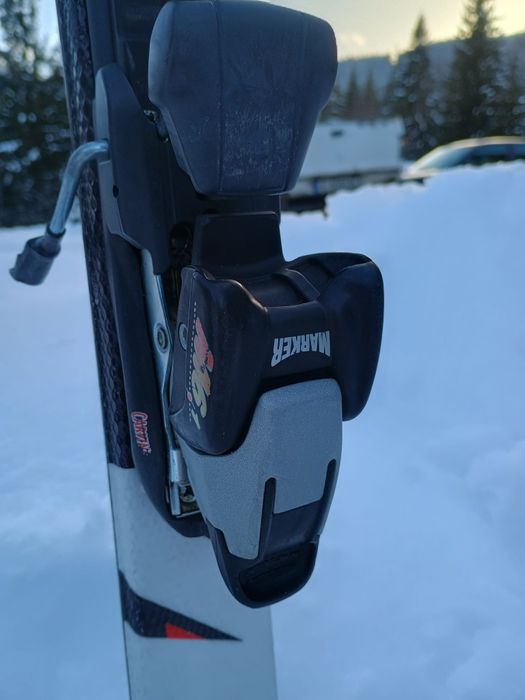 Ски  на Atomic, с автомати Marker