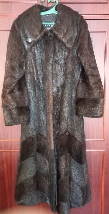 Шуба ( нутрия) р-р 48 -50