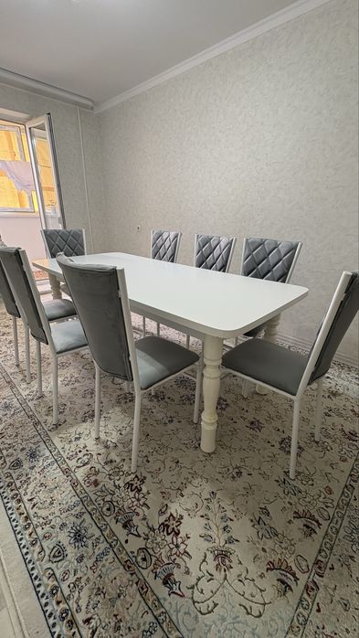 Продам стол и стулья