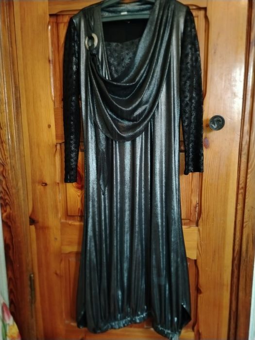 Продам вечернее платье