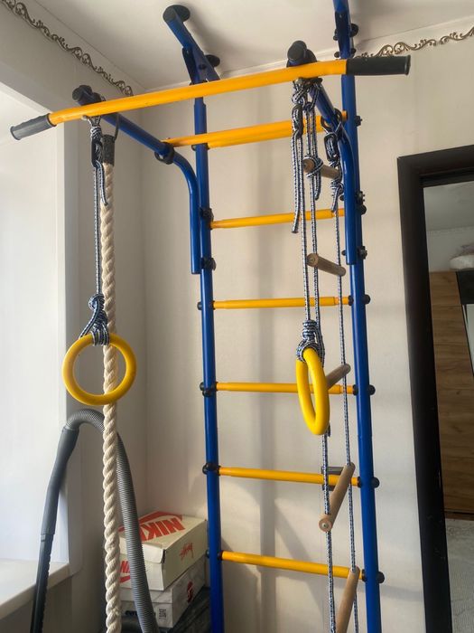 Шведская стенка.